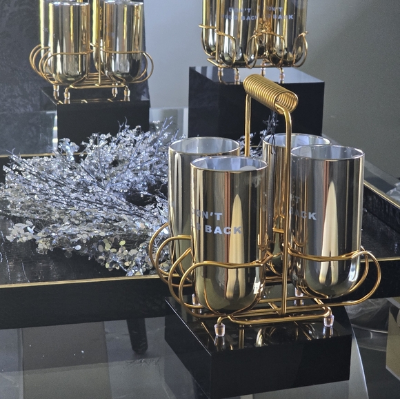 **SOLD**Who's Your Caddy 4 Glasses w/ Carrier - Picture 6 of 7